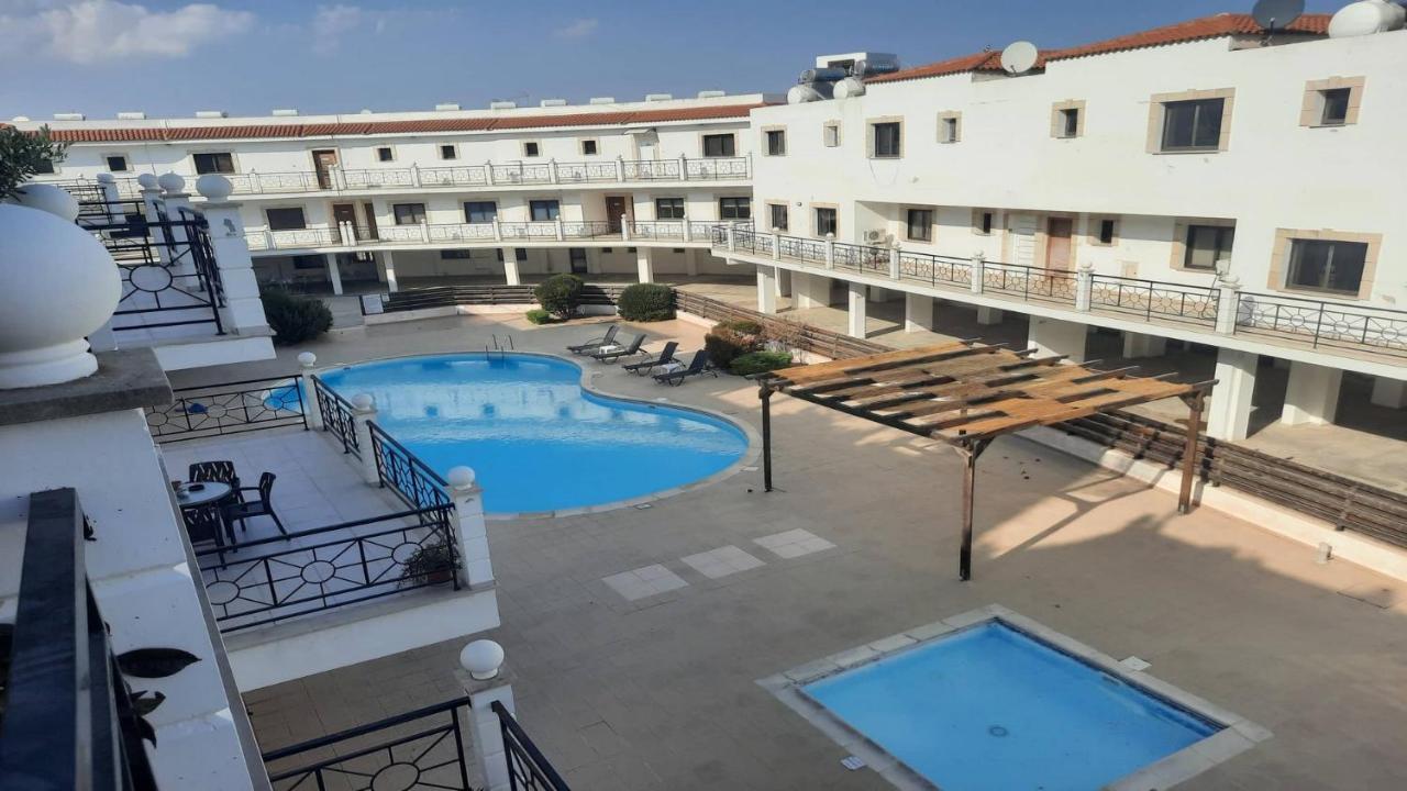 Paramount Gardens Resorts C201 Ларнака Екстериор снимка