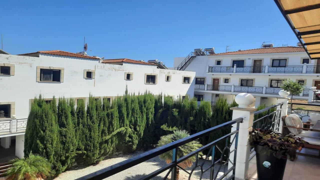 Paramount Gardens Resorts C201 Ларнака Екстериор снимка